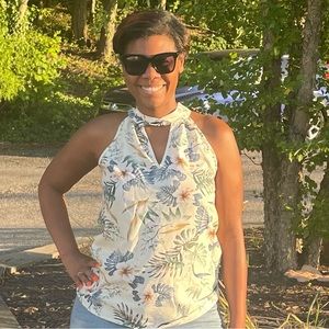 Floral Print Sleeveless Blouse